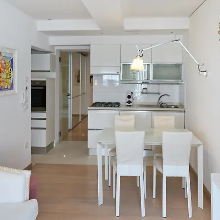 Mari Lifestyle Apartament